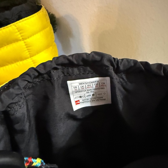The North Face  Thermoball bootie ii NEW Yellow and Black Quilted Boots - Picture 8 of 8